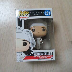 Monica Geller FRIENDS Funko Pop NEW #263 Chef Outfit